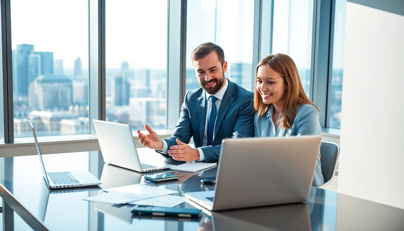Créer une holding Luxembourgeoise SOPARFI avec un consultant en affaires professionnel en bureau moderne.